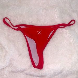 Boutinela chooks red thong bottoms